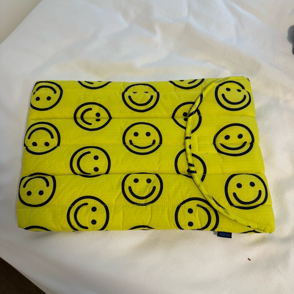 Baggu Yellow Smiley Face laptop sleeve